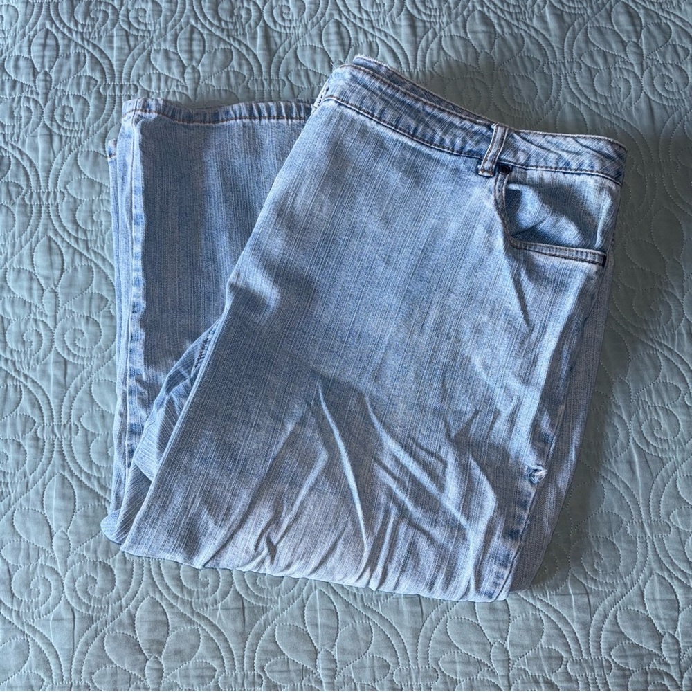 Taillissime Classic Blue Denim Capris - Picture 5 of 6
